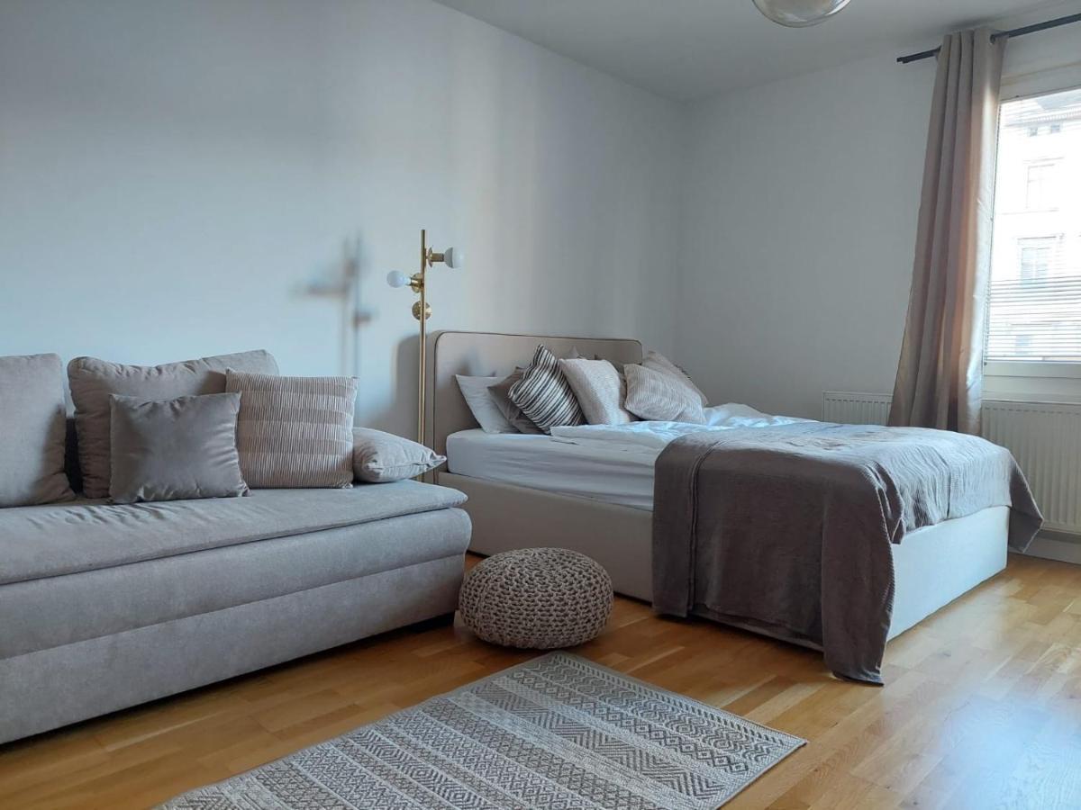 Balcony Apartment, 5 Min Walk To First District Wien Exterior foto