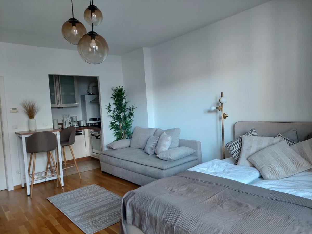 Balcony Apartment, 5 Min Walk To First District Wien Exterior foto